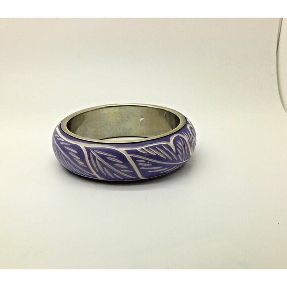 Vintage Blue & White  Bangle Bracelet Carved Flowers Floral - Picture 2 of 2
